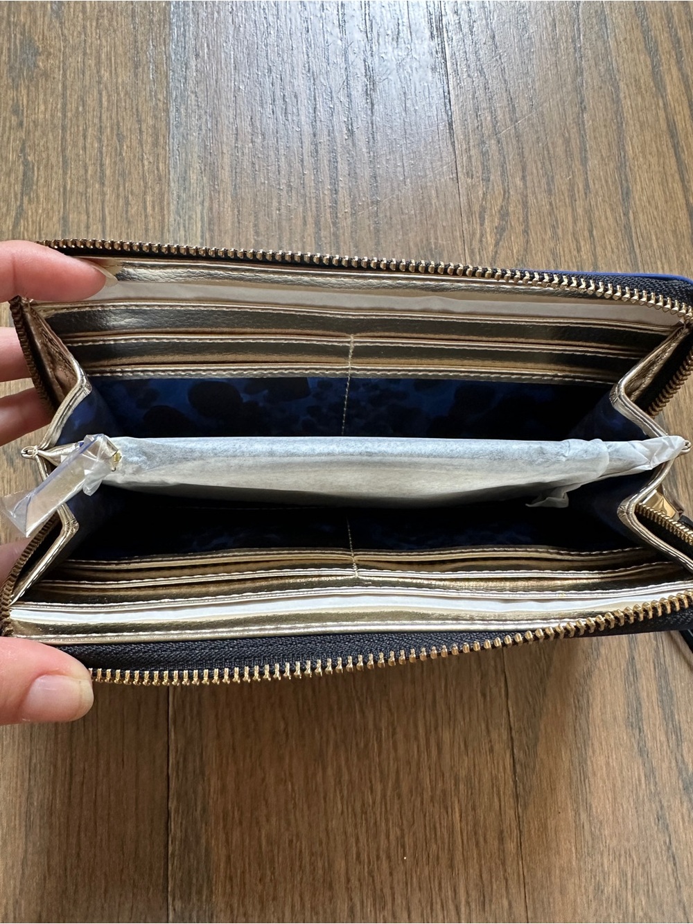 NWT Leather Black Basketweave Tassel Zip-Around Wallet - Picture 6 of 8